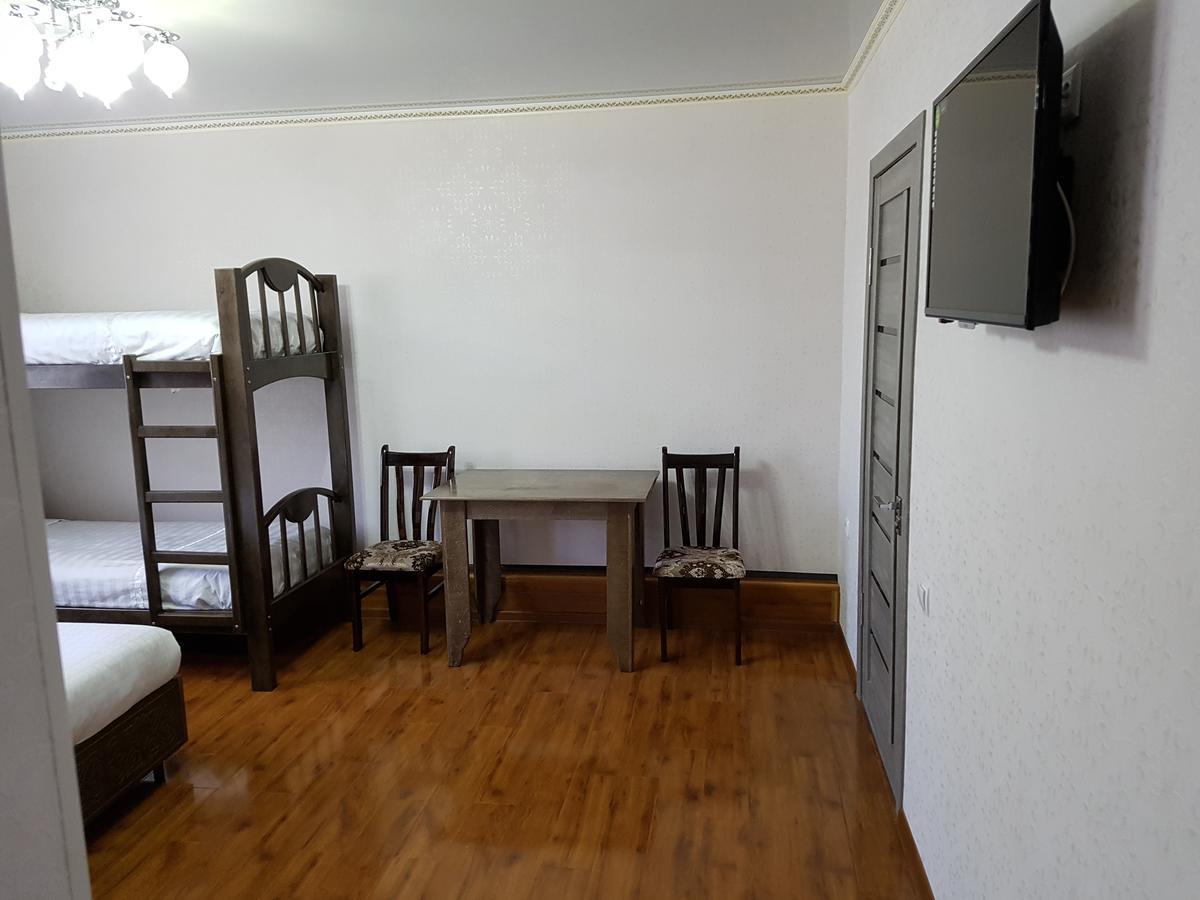 Datka Guest House Naryn Ngoại thất bức ảnh